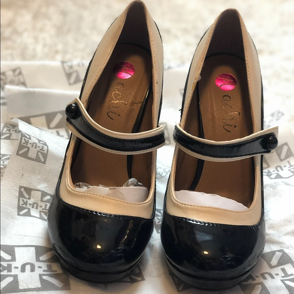 Brand new pinup shoes